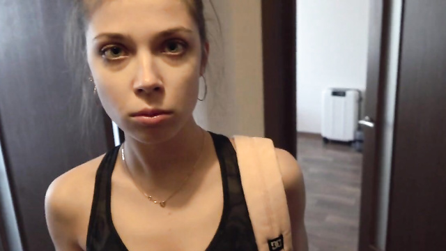 Вызывал проститутку, а приехала симпатичная доставщица