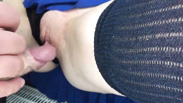 Реальный секс на работе с молодой секретаршей с выбритой киской