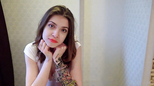 Сводная сестра получила оргазм с братом и стала немножко веселее